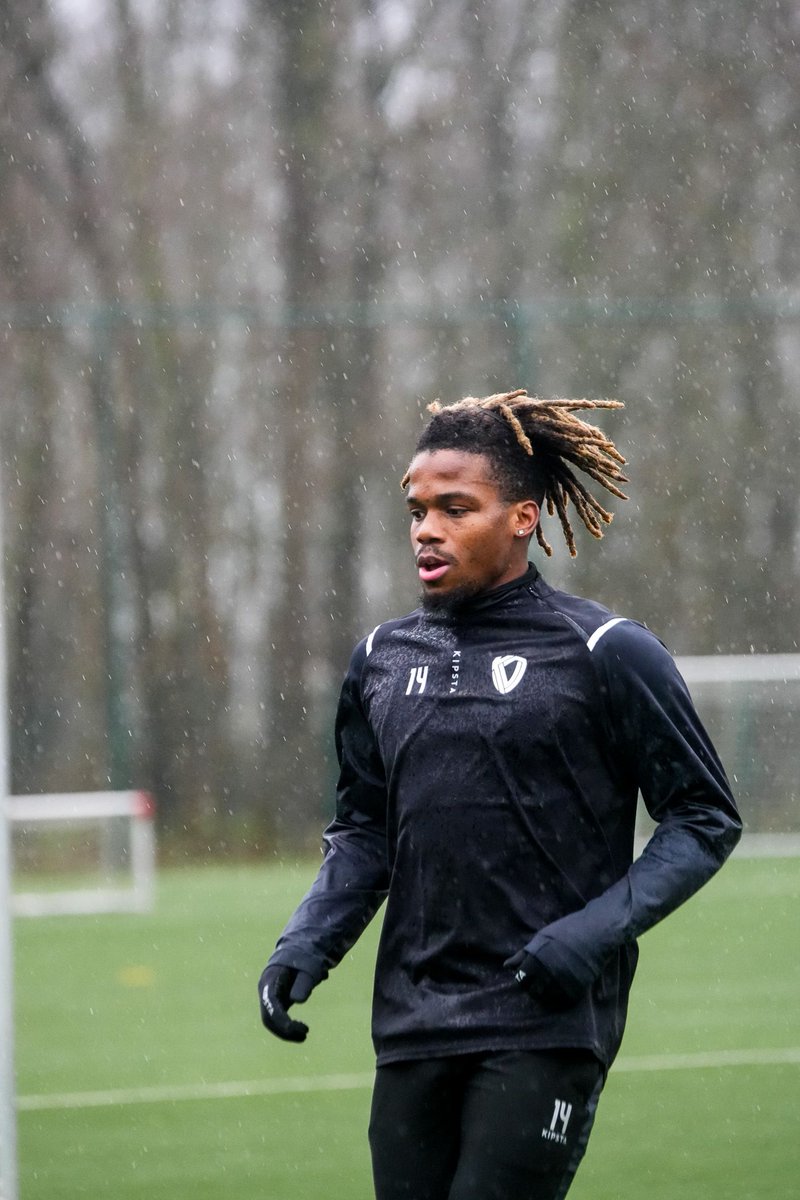 Dapo Mebude is na zijn ongeval succesvol geopereerd. Morgen krijgen we meer uitsluitsel over zijn situatie. 
We bedanken de medische staf van het AZ Brugge voor de goede zorgen.

We denken aan Dapo en z'n familie en wensen hen veel sterkte en beterschap toe.