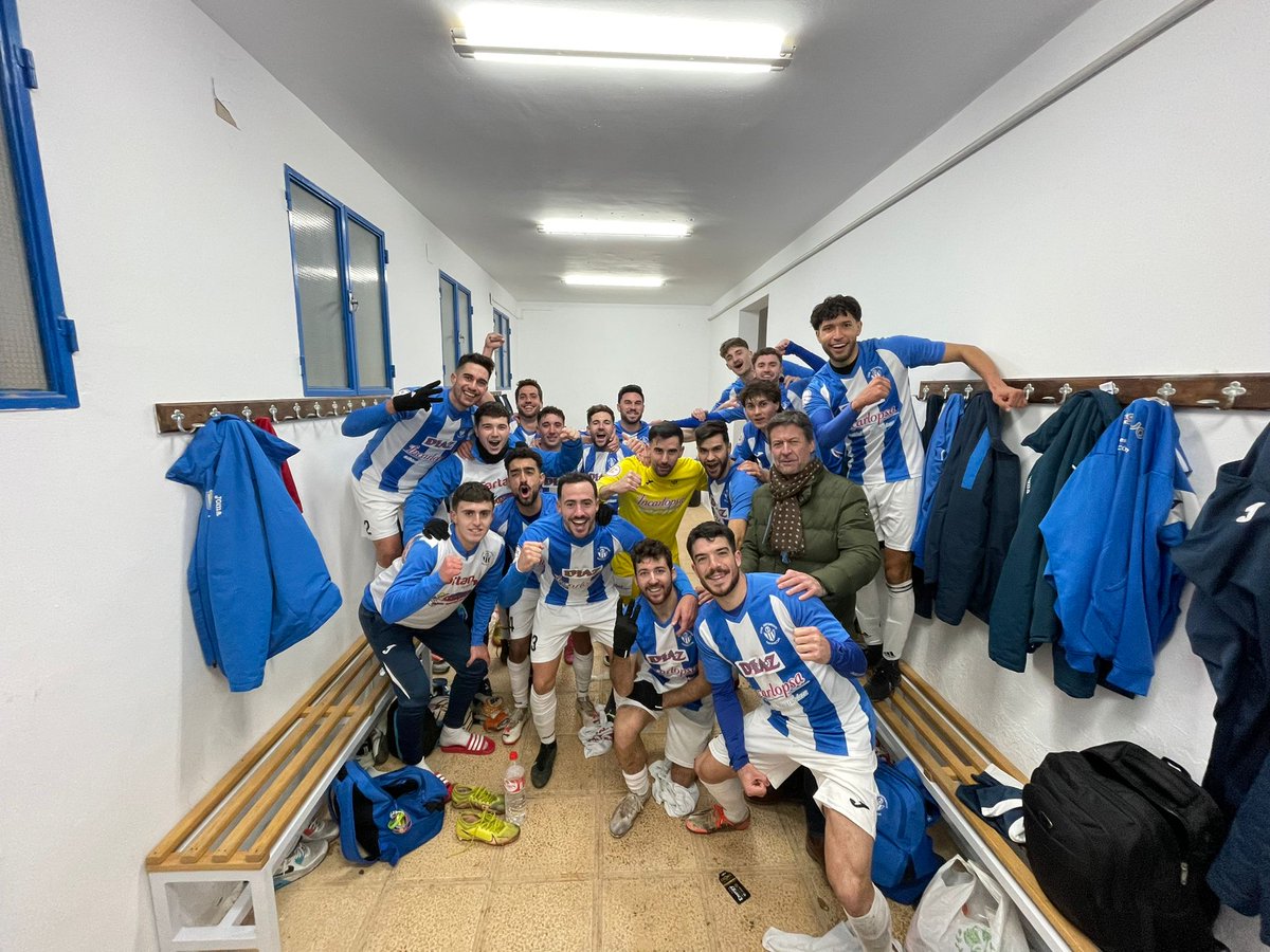CDTarancon's tweet photo. 📢RESULTADO
Huracan Balazote 0-4 C.D. Tarancon.
Enorme Victoria y Partidazo de los nuestros.
#Taranconalé https://t.co/XS7rPgCBos
