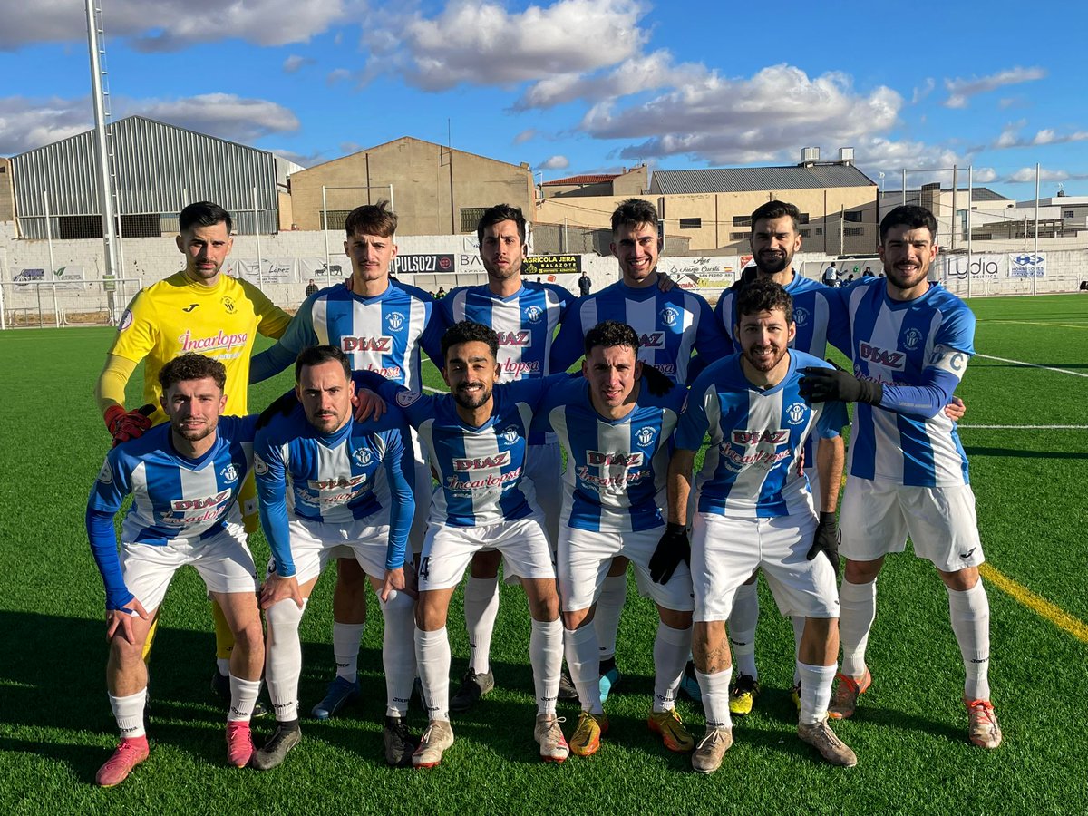 CDTarancon's tweet photo. 📢RESULTADO
Huracan Balazote 0-4 C.D. Tarancon.
Enorme Victoria y Partidazo de los nuestros.
#Taranconalé https://t.co/XS7rPgCBos