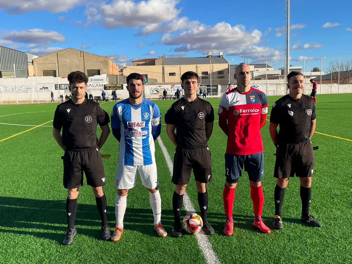 CDTarancon's tweet photo. 📢RESULTADO
Huracan Balazote 0-4 C.D. Tarancon.
Enorme Victoria y Partidazo de los nuestros.
#Taranconalé https://t.co/XS7rPgCBos