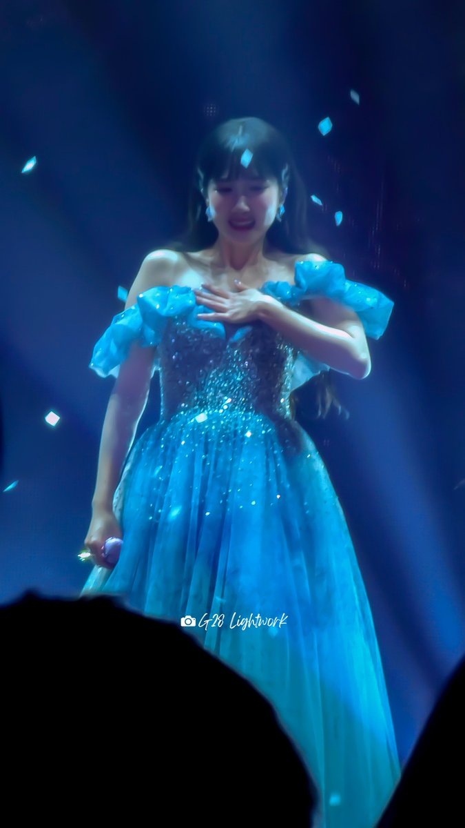 904yiheon's tweet photo. She may not be perfect but she has a beautiful soul. 🥺 From fan meetings to now a mini-concert, she wants to share her work with her fans.
Park Eunbin best girl.
#박은빈 #ParkEunBin #EunbinNoteDiva https://t.co/BO1CINpy6w