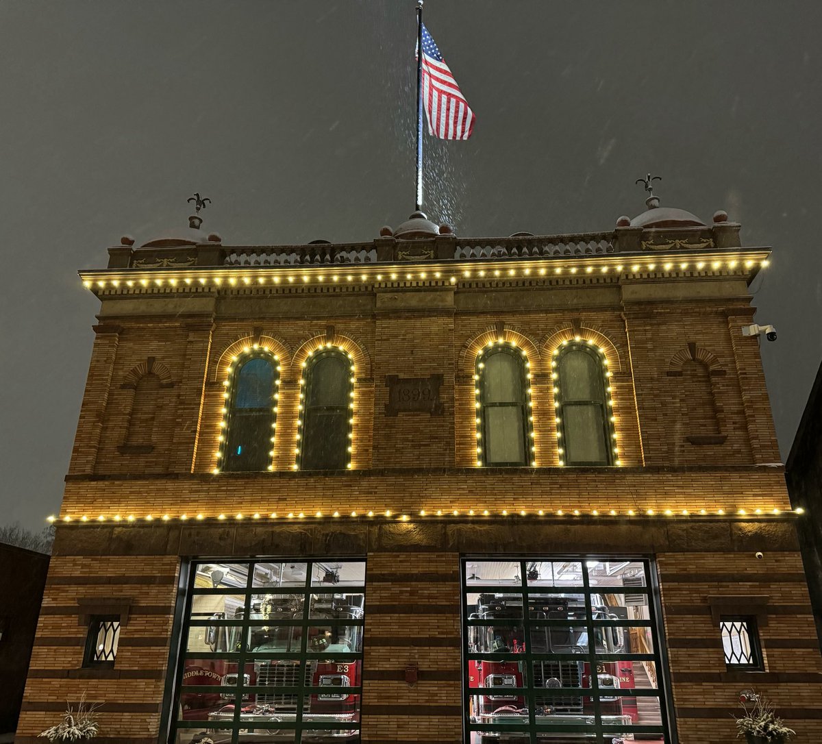 My favorite shot from a snowy walk along Main Street Saturday night. #Middletown