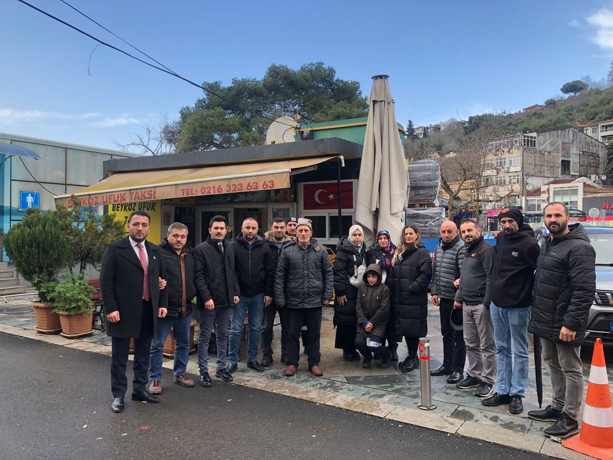 mhpbeykoz's tweet photo. Belediye Meclis Üyemiz, İlçe Sekreterimiz, İlçe Yöneticlerimiz ve Kadın Kollarımızla 4. Bölge Başkanımız Ahmet Baygın’ın bölgesinde taksici esnâfımızla bir araya gelerek mevcut sorunları, istek ve beklentilerine dâir istişârede bulunduk.
@_MHPistanbul_ https://t.co/BqgxkaxTio