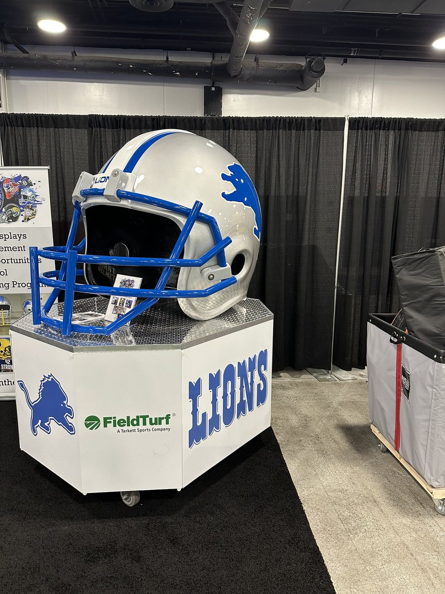 jdeaster11's tweet image. Come see us at the  @WeAreAFCA Show here in Nashville! Go @Lions @FieldTurf 🏈🏈🏈🏈#leaveitallonthefield