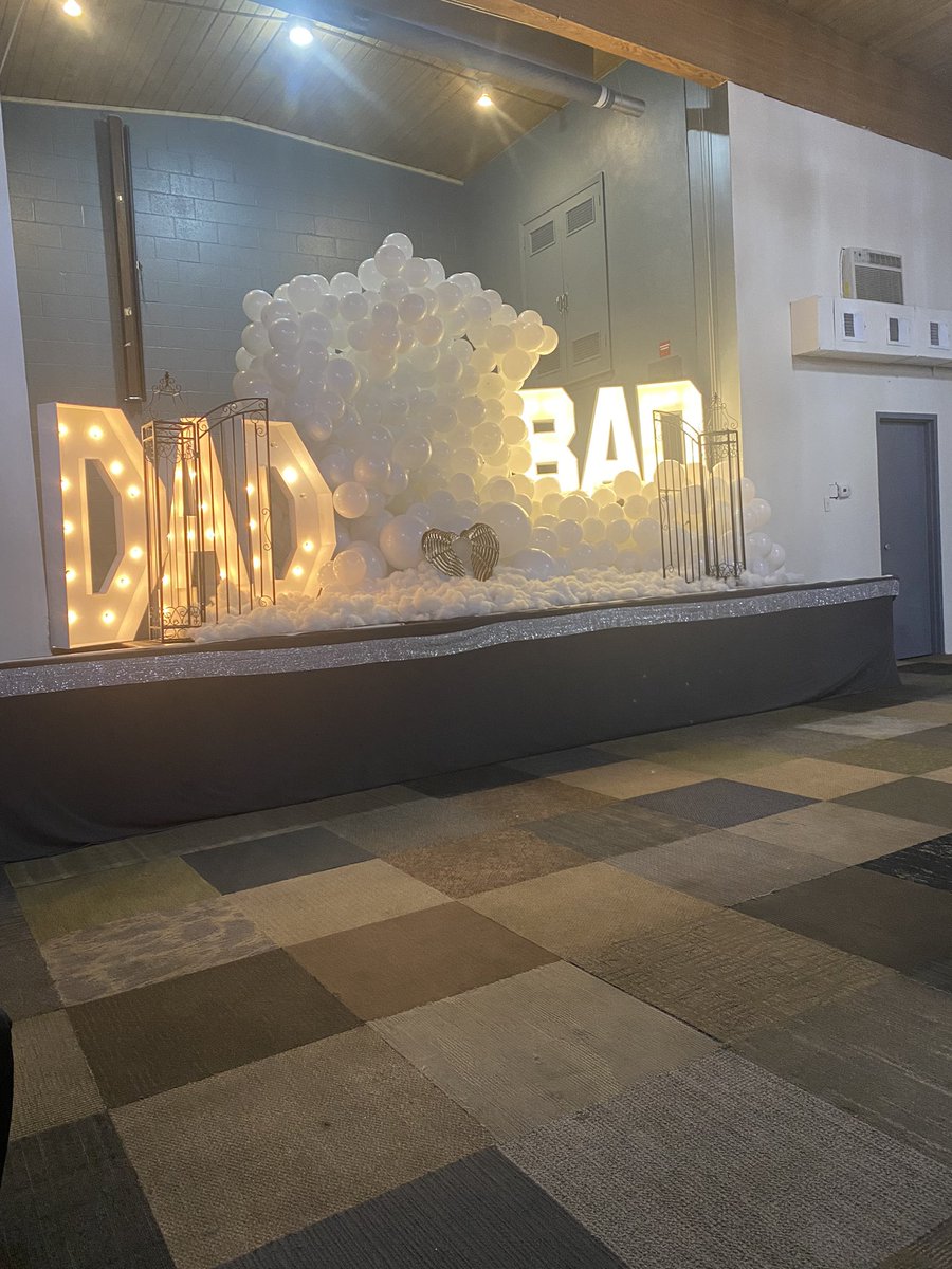 BdotREDBULL's tweet photo. #FEBE #BADFOREVER #DADFOREVER @DADOLLA3 https://t.co/HOpSQ0iXI3