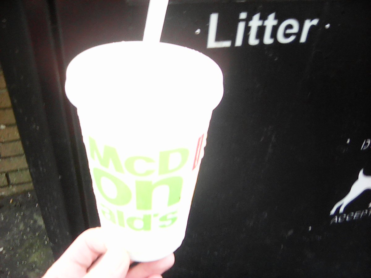 CitizenSnagging's tweet photo. #2minutestreetclean #Corstorphine #WashYourHands #ImNotLovinIt https://t.co/TbCbcY7D0h