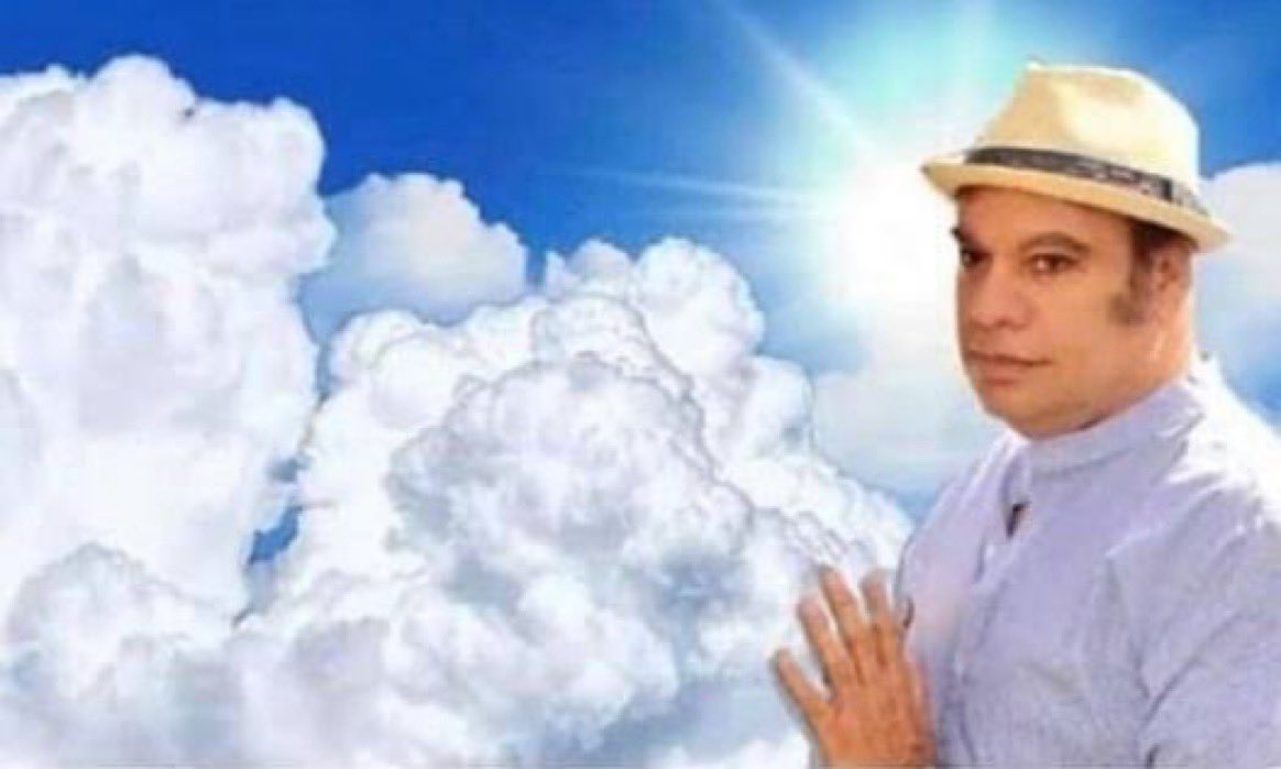 Juan Gabriel viéndome desde el cielo todo orgulloso porque no tengo dinero, ni nada que dar.