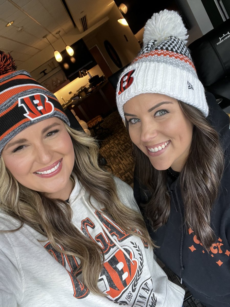 alyssa_brooke18's tweet photo. #RULETHEJUNGLE 🧡🐅🖤 https://t.co/FI9Fre3ghj