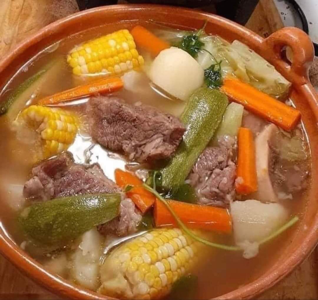 STORY2NIC's tweet photo. Los domingos son de sopitas, 😬 ¿para componerse del sábado? o para el hambre que dicen ustedes. 😆🤭
#Nicaragua #Sopa #Domingo #NicaraguaÚnicaOriginal #Tomarse https://t.co/jJpxsgHOty