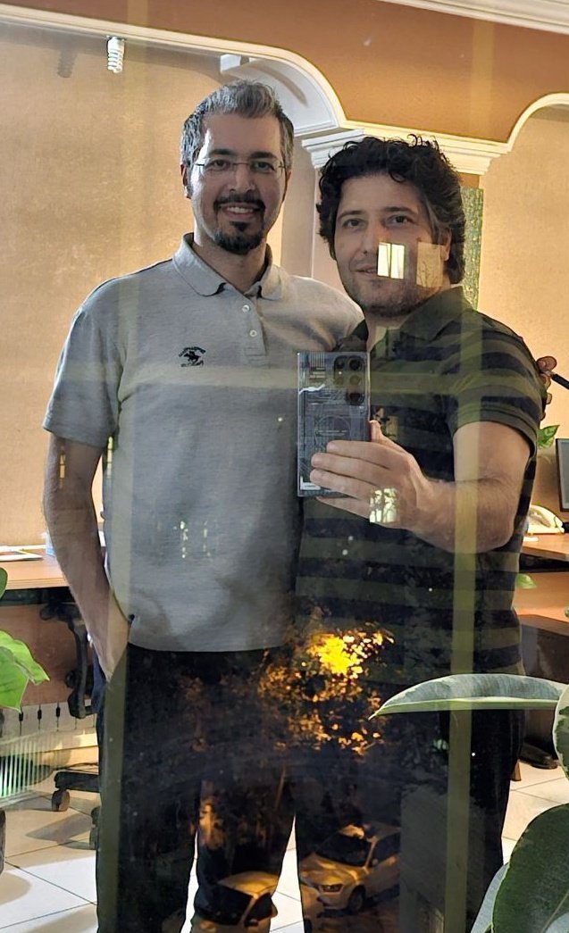 PodcastMadBoys's tweet photo. از مجله صبح آزادی؛ یه ۴ صبح ۱۳۸۹
تا پادکست مدبویز؛ یه ۴ صبح ۱۴۰۲

@SasanAghaei2 @MojHessami https://t.co/VoPoCxSJ3b