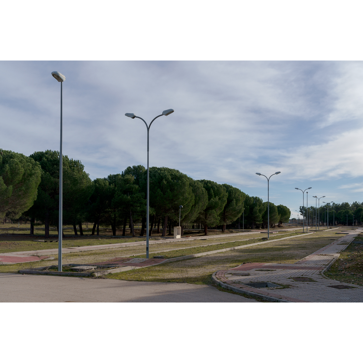 MarcosUrbefoto's tweet photo. Escenario distópico apocalíptico. De nuevo una urbanización fallida en el espacio periurbano.
#abandoned #photography #fotografía #abandonos #abandonado #abandonedplaces #abandono #fashion #abandonedspain #photo #topographics #instagood #españa #photographer #travelphotography https://t.co/OxKZSriFyv