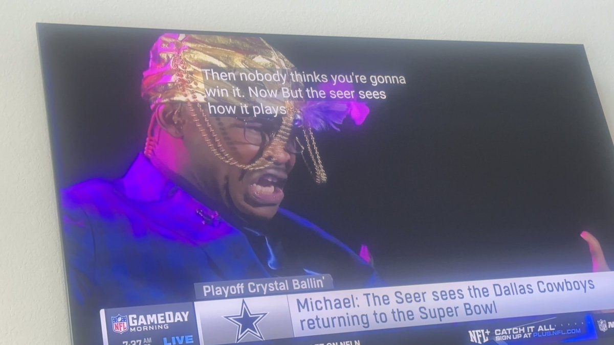 LetishaW's tweet photo. I see it too!! @michaelirvin88 @NFLGameDay @nflnetwork https://t.co/prcG7VjnDT