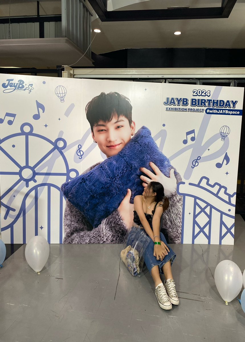 7pageeternally's tweet photo. รักนะหนึ่งเดียวของฉัน 💚🏡 #withJAYBspace https://t.co/KcrJnrU9NP