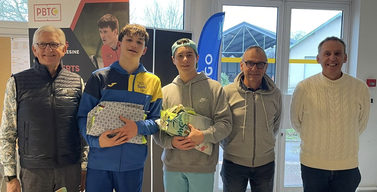 FrTierce's tweet photo. Quel beau tournoi de Noël à Pavilly. De belles finales,  du grand jeu. Le Président Thierry Neel peut être fier de son club, J’ai rappelé aux jeunes finalistes perdants, que nelson Mandela disait « je ne perds jamais , soit je gagne soit j’apprends » https://t.co/mPmf7q599D