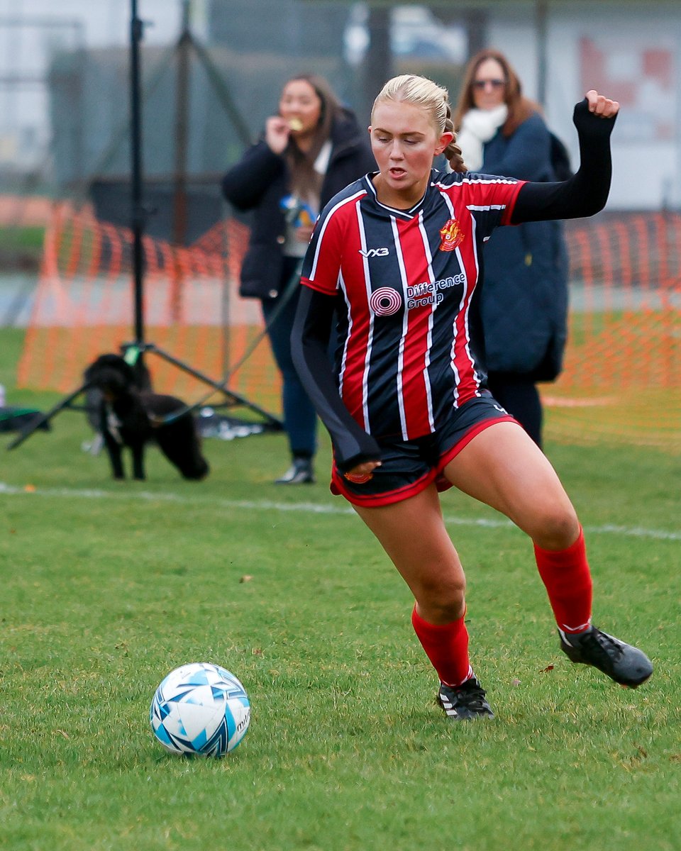 JohnHealdPhotog's tweet photo. Action from the @CityLadiesFC v @LeedsModsWomen in the League Cup at Adel today. Mods won 0-4. https://t.co/0XoBlVVkSj
