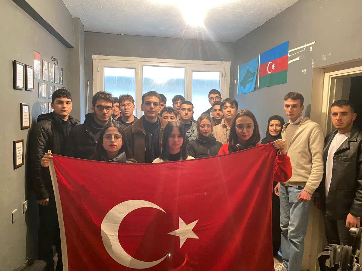 Turkculerlisede's tweet photo. Ortaöğretim birimi olarak toplantımızı gerçekleştirdik. Gündem hakkında konuştuk. Katılan soydaşlarımıza teşekkür ederiz. 

ATTİLLA'NIN ATEŞİ VAR İÇİMİZDE!
@alaattinkursat @turkculergebze https://t.co/YulY2Bz2Qm