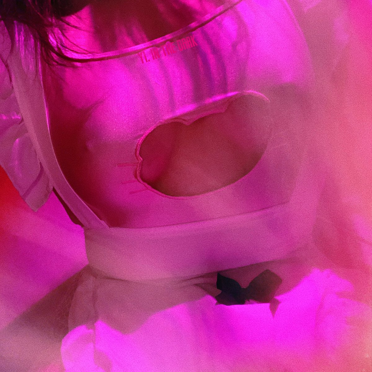 YiIntheDark's tweet photo. 最近很纯爱 游离于圈子之外 https://t.co/szB1gsRdNQ