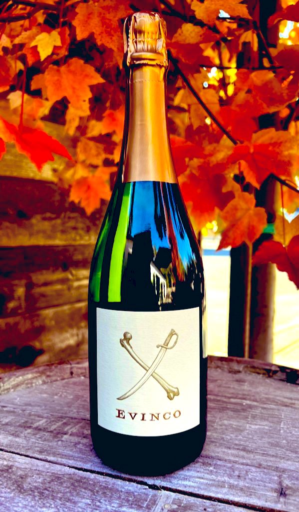 evincowinerydao's tweet photo. #Giveaway Contest Alert 🚨 🎉 

1 #Winner will receive a bottle of the new release of Bone X Blade sparkling wine🍾 
Introducing our 𝒮𝑜𝓃𝑜𝓂𝒶 𝒸𝑜𝒶𝓈𝓉 𝐵𝓁𝒶𝓃𝒸 𝒹𝑒 𝐵𝓁𝒶𝓃𝒸! 

Steps to enter:
1) Follow @evincowinerydao 📲
2) Like & Retweet ♥️ ♻️ 
3) Tag 2 friends 👯‍♂️
*** Ends in 72 HRs ⏰ 

Get yours now at https://t.co/FuuuM7gHZQ 

𝘛𝘰 𝘣𝘦 𝘦𝘭𝘪𝘨𝘪𝘣𝘭𝘦 𝘧𝘰𝘳 𝘸𝘪𝘯𝘦 𝘱𝘳𝘪𝘻𝘦, 𝘸𝘪𝘯𝘯𝘦𝘳 𝘮𝘶𝘴𝘵 𝘣𝘦 𝘪𝘯 𝘵𝘩𝘦 𝘜𝘚. 𝘞𝘪𝘯𝘯𝘦𝘳 𝘰𝘶𝘵𝘴𝘪𝘥𝘦 𝘰𝘧 𝘵𝘩𝘦 𝘜𝘚 𝘸𝘪𝘭𝘭 𝘳𝘦𝘤𝘦𝘪𝘷𝘦 𝘦𝘲𝘶𝘢𝘭 𝘳𝘦𝘵𝘢𝘪𝘭 𝘷𝘢𝘭𝘶𝘦 𝘪𝘯 𝘜𝘚𝘋𝘊 𝘰𝘳 𝘌𝘛𝘏.