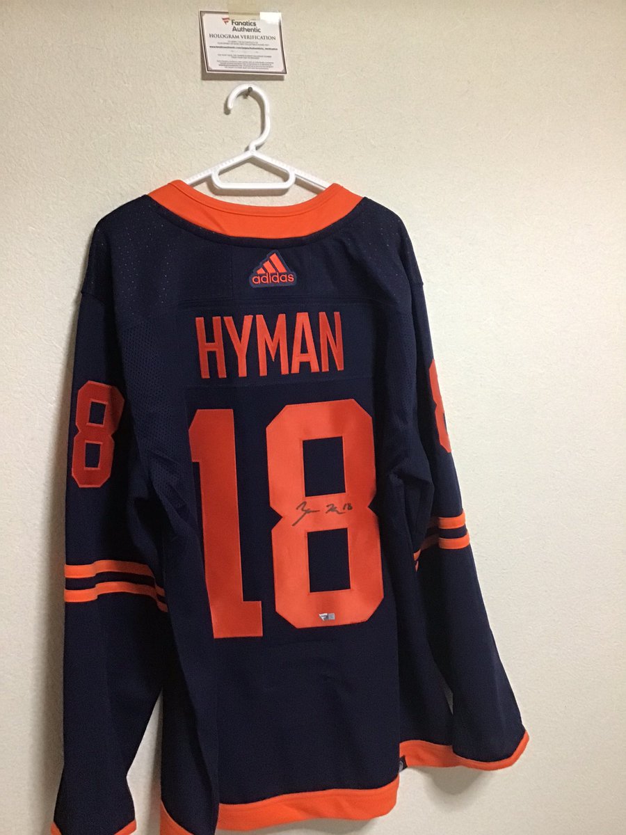 Gene_48Oiler's tweet photo. Zach Hyman #NHLAllStarVote 

That’s the tweet from Japan. #ZachHyman #LetsGoOilers https://t.co/i5qyeNv3G9