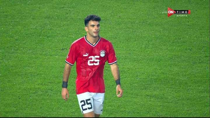 ahlysportnews's tweet photo. قبل السفر لـ خوض بطولة كأس الأمم الإفريقية 🔴

منتخب مصر يفوز على تنزانيا بهدفين دون رد عن طريق "تريزيجيه وصلاح" في أخر الاستعدادات 🇪🇬❤ https://t.co/8O9DiecpTV