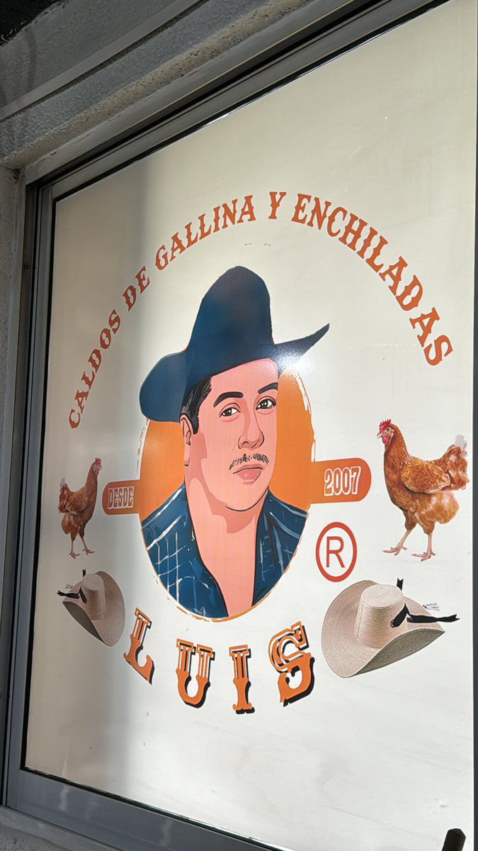 Carlo_Olvera's tweet photo. #Tour2024. Caldos de gallina Luis @Marianamp35 https://t.co/sHKXhaMidU