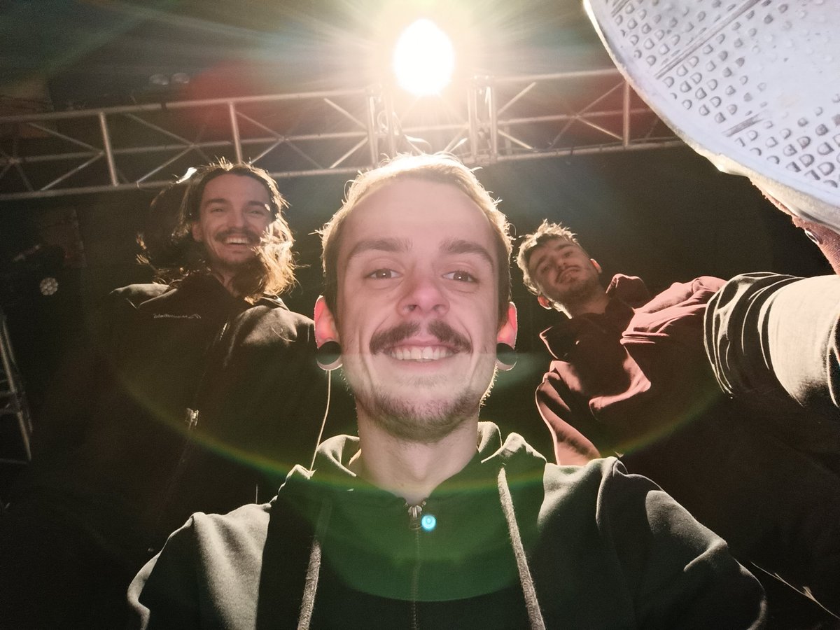 On est en résidence pour se préparer pour les <a href="/LesInouisduPdB/">Les iNOUïS du Printemps de Bourges Crédit Mutuel</a> à l'Espace Django à Strasbourg vendredi prochain ! 🔥

On a hâte ! 🩷