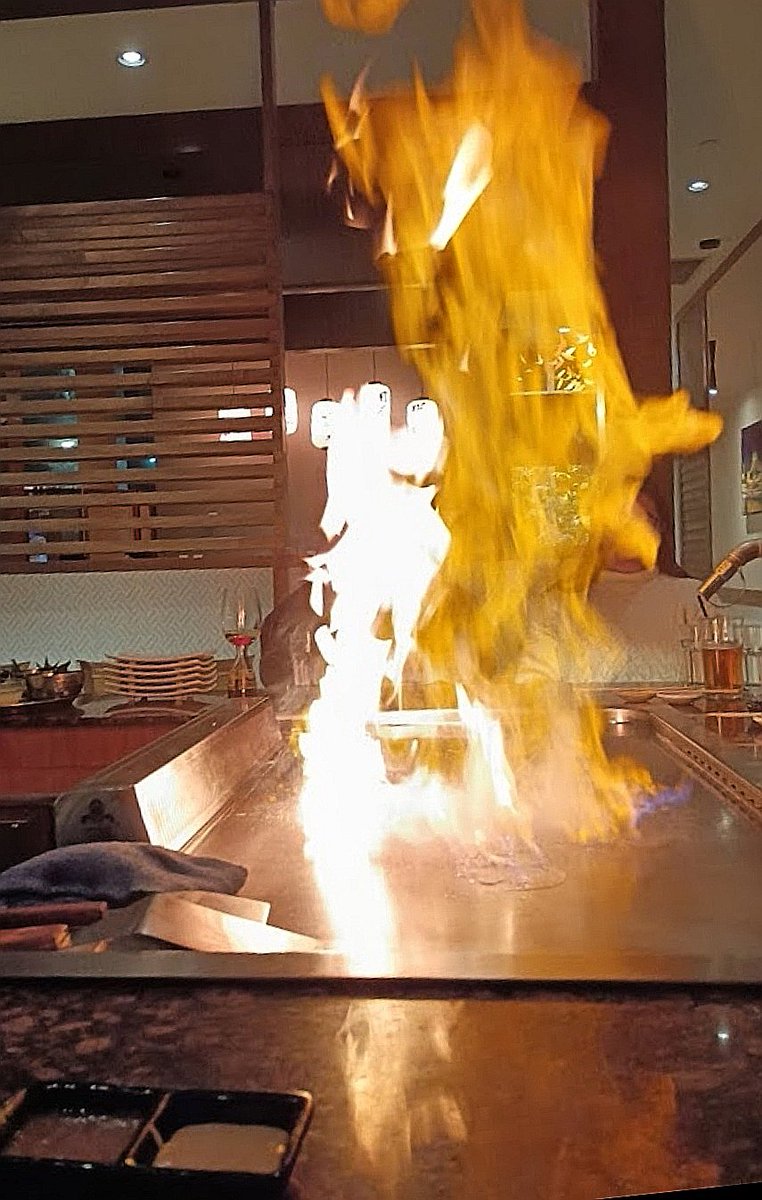 TobeTeppanyaki's tweet photo. 🔥✨ Heat up your weekend with a sizzling experience at Tobe Teppanyaki Lounge in Calgary! 🍽✨ Let our skilled chefs turn every dish into a masterpiece of flavor and entertainment!
#TobeTeppanyaki #Calgary #YYC #ExploreCalgary #CalgaryExplorer #CalgaryLife #YYCFoodies #YYCFoods https://t.co/pnYx7HCQno