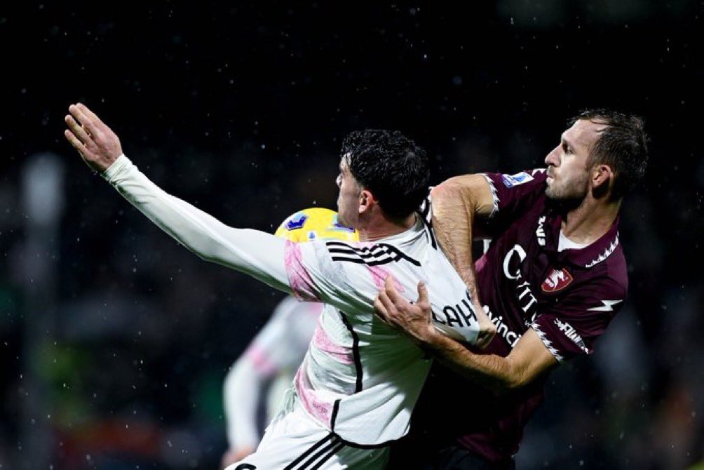 BianconeriZonEs's tweet image. Juegue juegue…
👨‍🦯👨‍🦯👨‍🦯 #Guida #Valeri