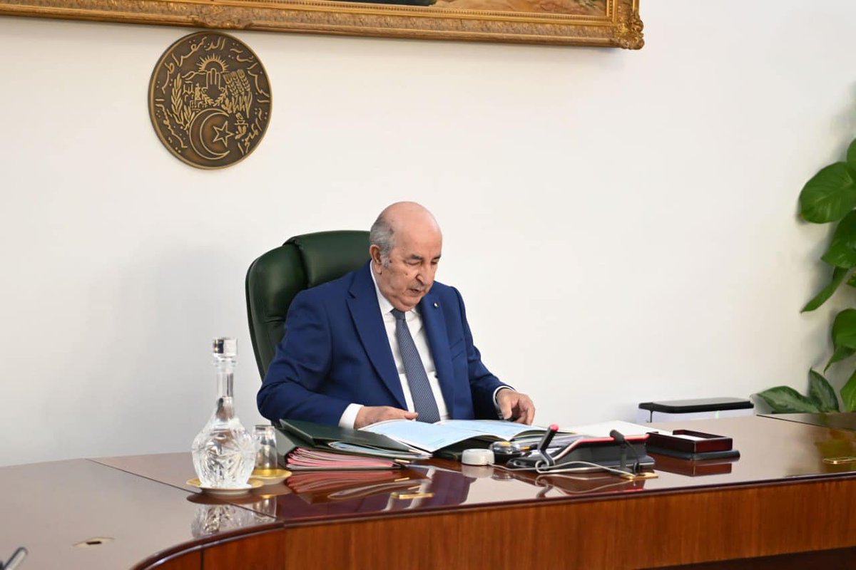 الرئيس تبون يأمر بدراسة وضعية الطلبة الفـ.لسطيـ.نيين والتكفل بهم فورا
>>bitly.ws/38ZI2