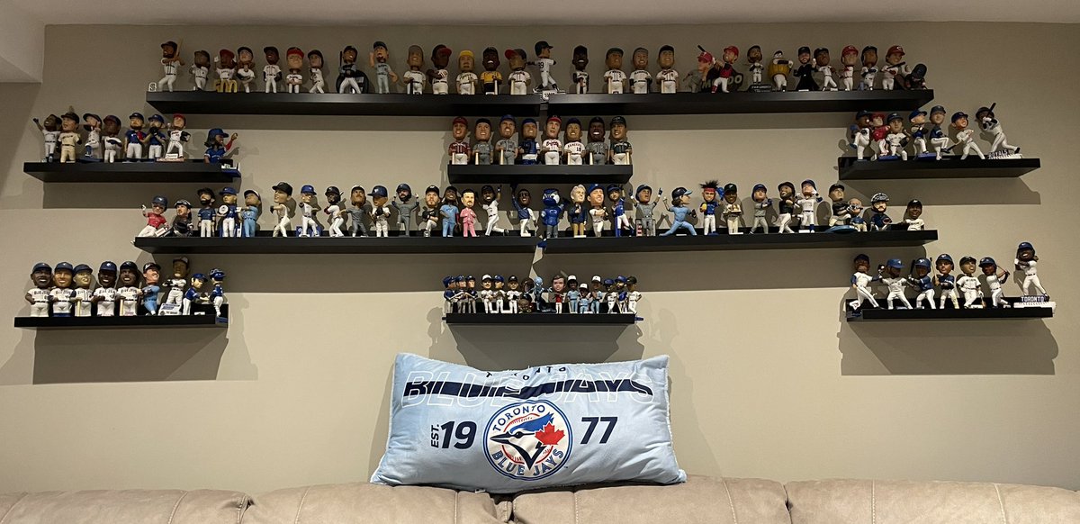 jchrist81's tweet photo. @BlueJays @27vladdyjr @GeorgeSpringer #NationalBobbleheadDay #BlueJays https://t.co/7wxoCuPHHP