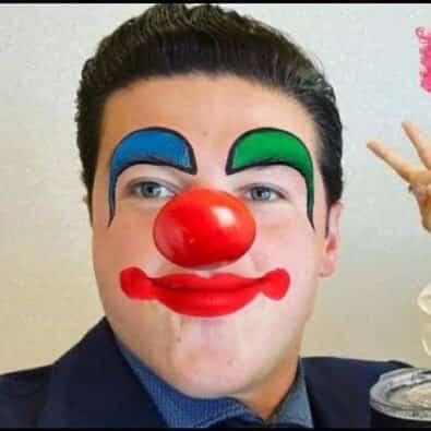 LuchoCmx's tweet photo. @samuel_garcias “Ayyy papá!” 🤤🤡 https://t.co/RX7lM9ZpcX