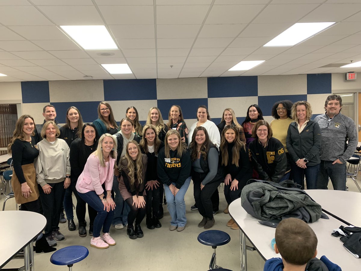 fhsgirlstrack's tweet photo. What a BIG weekend for Fremont Girls Track & Field! Night of Champions from 2023. 2004 Hall of Fame Team was honored. It ended with the 3 Head Coaches in the history of our program and one of the best assistants of all time that worked with all 3 of us. It’s always #WeBe4Me https://t.co/CF8Dw270h9