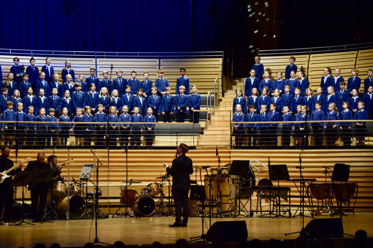 barney_school's tweet photo. 💙🏫🤎

🥰 We hope everyone in our community has enjoyed a restful break &amp; we are EXCITED to welcome everyone #BacktoBarney on Wednesday! 

🤩 There’s plenty to look forward to throughout our upcoming Lent Term, namely The Whole School Concert! 👇

🎟️ https://t.co/uISmDimidN https://t.co/deEPY5QY1k