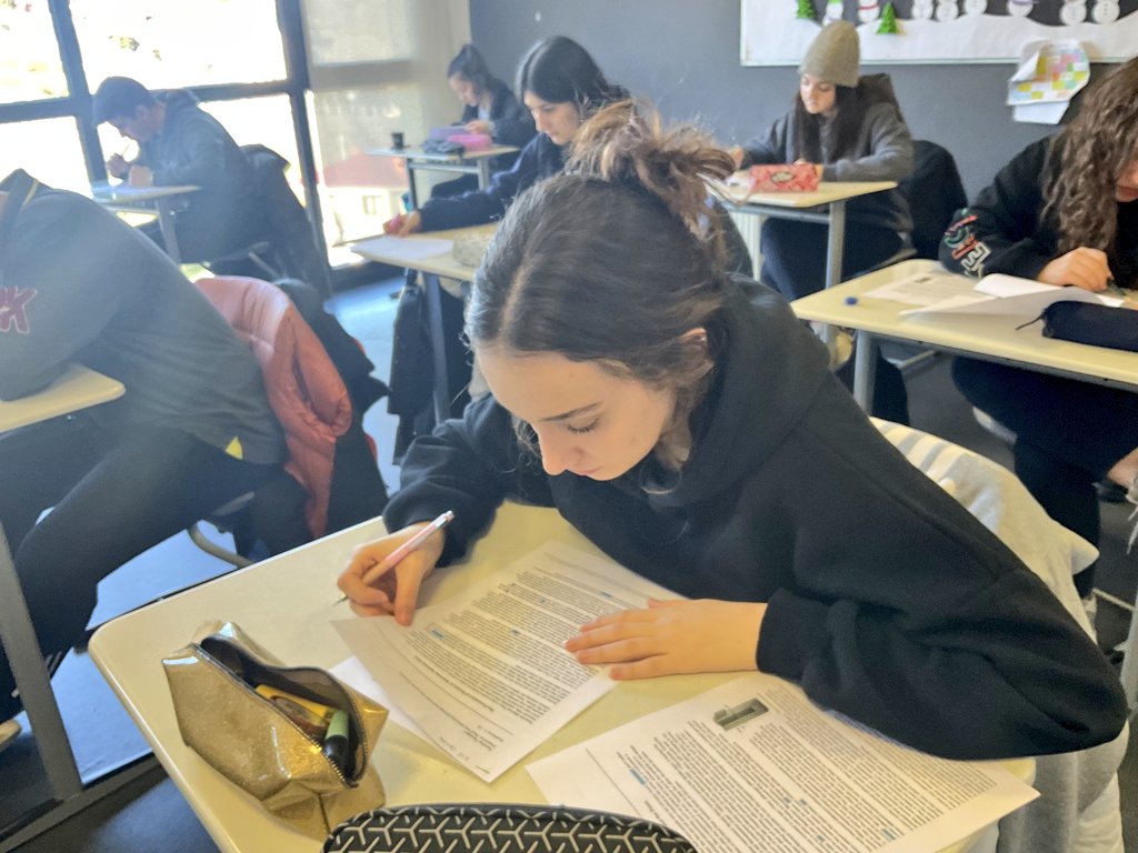 Jador_10's tweet photo. 📚 In just 3 months of TOEFL classes, my students are beaming with newfound confidence! 💪 Witnessing their progress makes me incredibly proud. This is the essence of what school is all about—empowering growth!
@BK_Trabzon - Unlocking potential 🌟
#TOEFLSuccess https://t.co/mkTfapiDjL