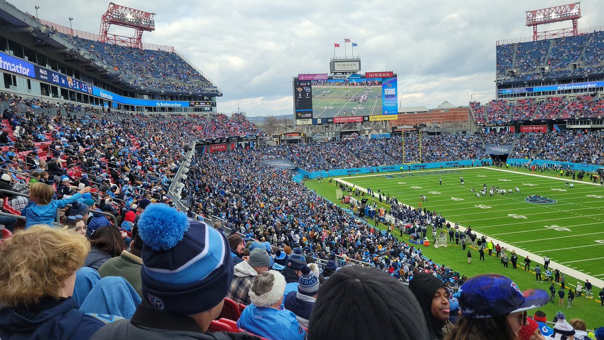 Sevenrulez86's tweet photo. @PaulKuharskyNFL End of 1st looks quite different... https://t.co/3cQfBIcSo5