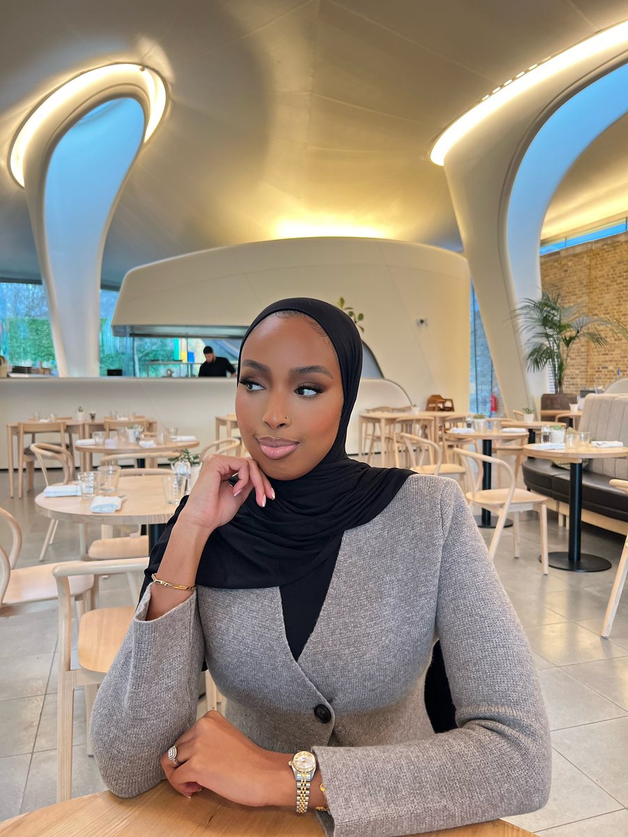 israslayed's tweet photo. no photos please 📸 https://t.co/Bn2I5q41VI