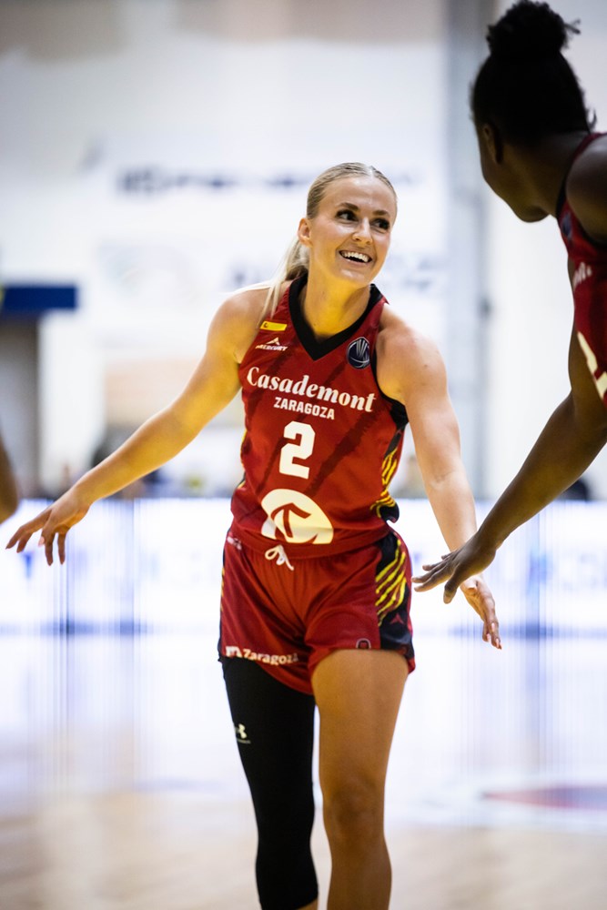 Maanuf96's tweet photo. 🔥 PETRA HOLEŠÍNSKÁ 🔥

▪️ 14 puntos
▪️ 5 rebotes
▪️ 16 de valoración en 17 minutos

La más valorada de Zaragoza hoy ✅️ https://t.co/03JaX75UB6