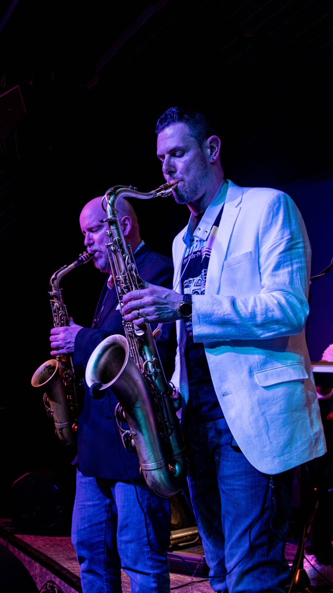 MatthewAlecJazz's tweet photo. Photo courtesy SeeFactor Photography

#matthewalec #gregbanaszak #rsberkeley #selmer #dejacques #remic #vandoren https://t.co/gK4RD9Eef1