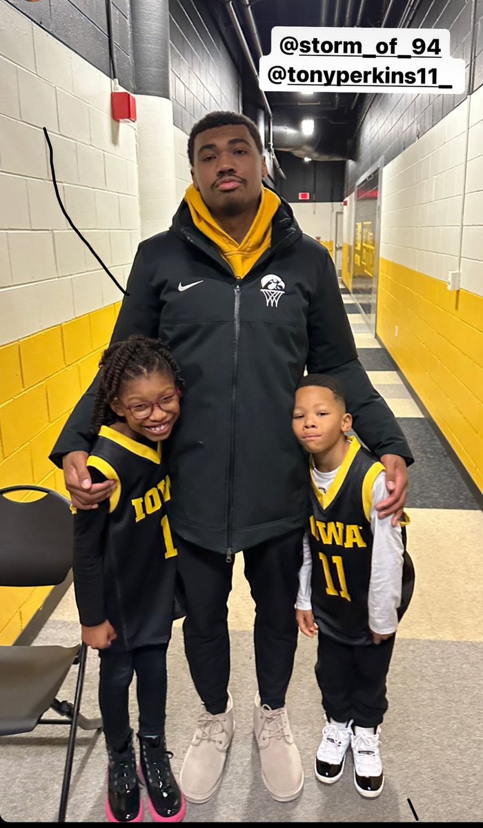 <a href="/Saucy___T/">Tony Perkins</a>  leading the wave 🌊