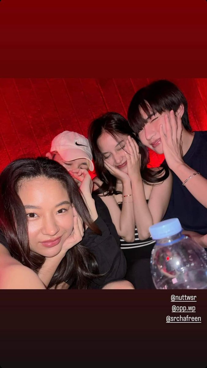 freenbecky_Fr's tweet photo. 📸 Saro &amp; Friends 🥰😍

#srchafreen #GIRLFREEN #namorntaraaa #pnam https://t.co/ylhPuc2P5N
