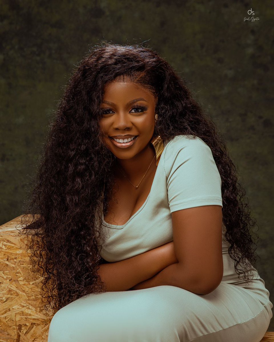 merdivah's tweet image. Because I love her and it's her birthday.
Hey @AtinukeAkinola . Happy birthday girl.