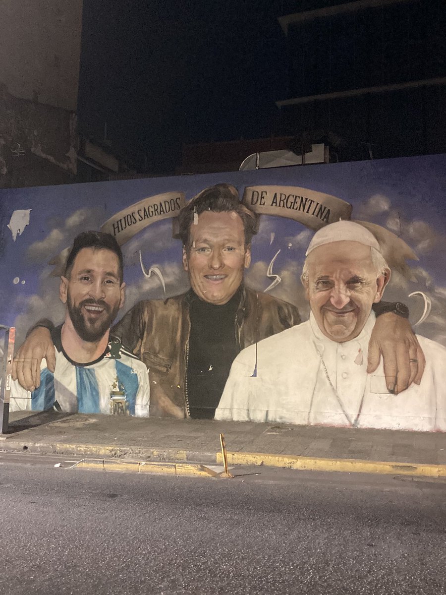 heresjohnnyjpg's tweet photo. Buenos Aires street art, why do you go so hard? https://t.co/lxwPqWi3ef