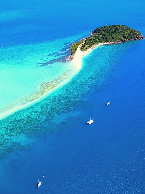 NikhilSuthar_'s tweet photo. Isn't it more beautiful than many other popular foreign locations? Chalo India, Let's explore our own country 🇮🇳

Do visit incredible tourist destinations in India. Give business to own countrymen!

#ExploreIndianIslands #IndiaFirst #IncredibleIndia #Lakshadweep https://t.co/T13OMSTW8E