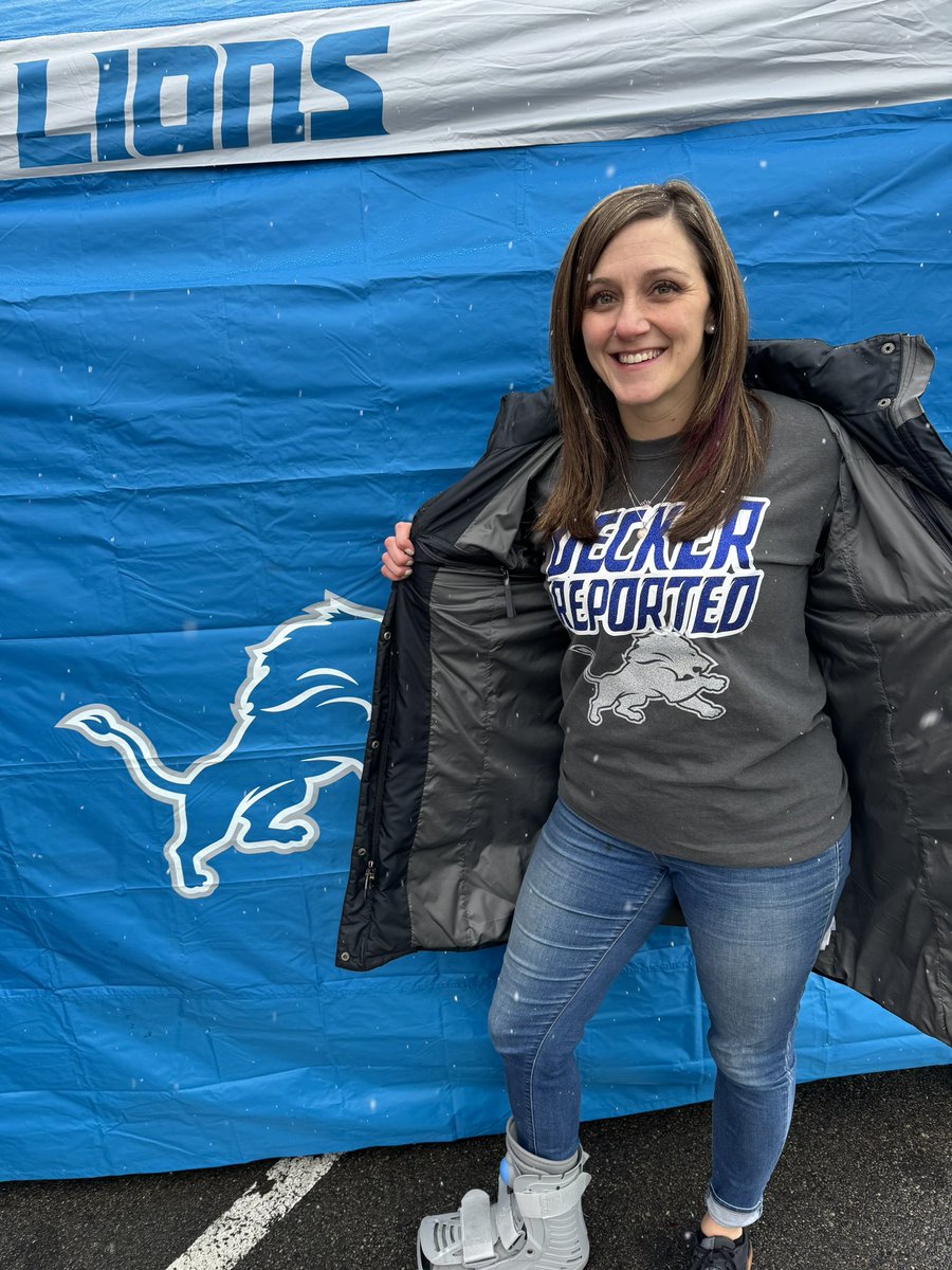 AngelMensing's tweet photo. #zachbryan2024 #fordfield #onepride Goooooo Lions!! https://t.co/uQYqhW4pi6