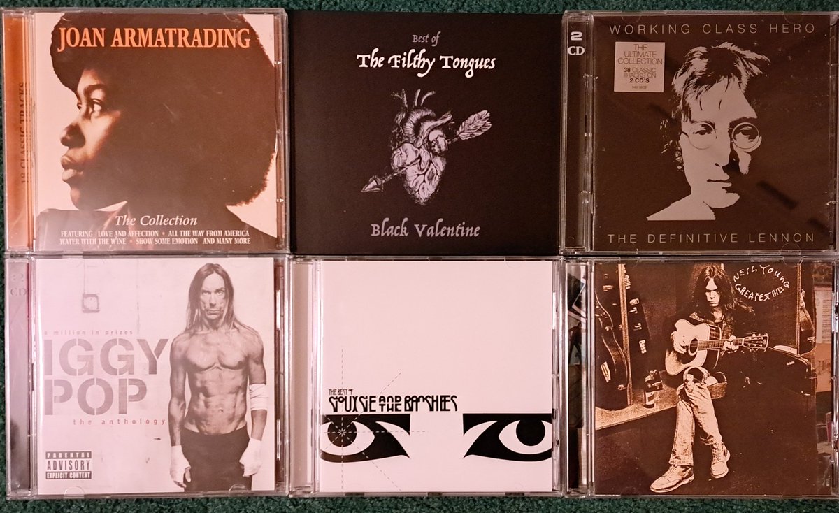 Working my way thru' some of my best of/greatest hits compilation albums today while trying  to get my head round the fact I'm teaching tomorrow! #MusicSaves 💙
#JoanArmatrading #TheFilthyTongues #JohnLennon #IggyPop #SiouxsieAndTheBanshees & #NeilYoung  😎🤘