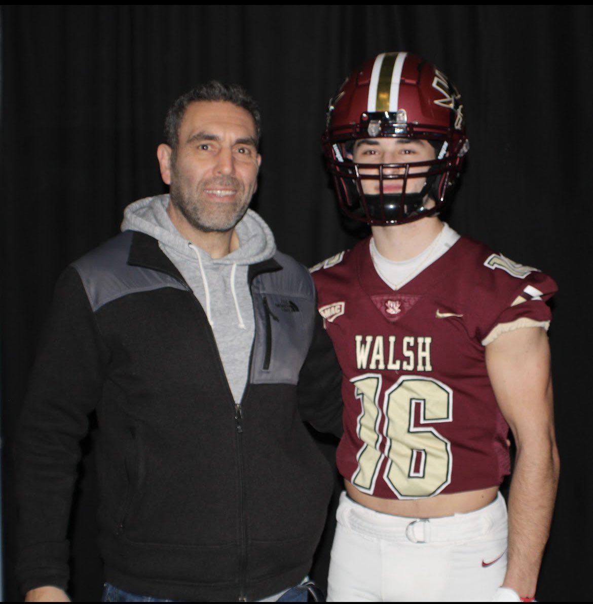 Had another great time at Walsh! Thanks for having me back <a href="/CoachAlvarez35/">Aaron Alvarez</a> <a href="/CoachFank1/">John Fankhauser</a>