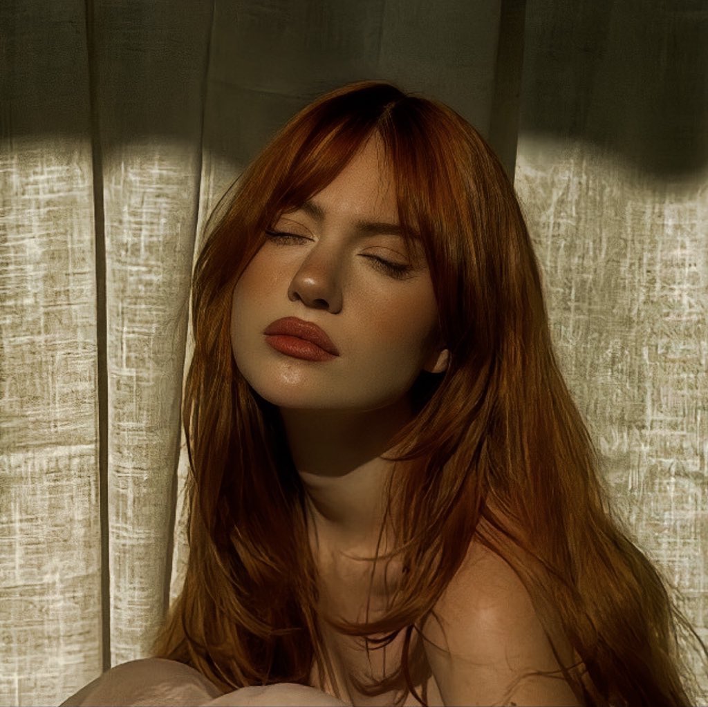 𝓵𝒊𝓵𝔂 tweet media