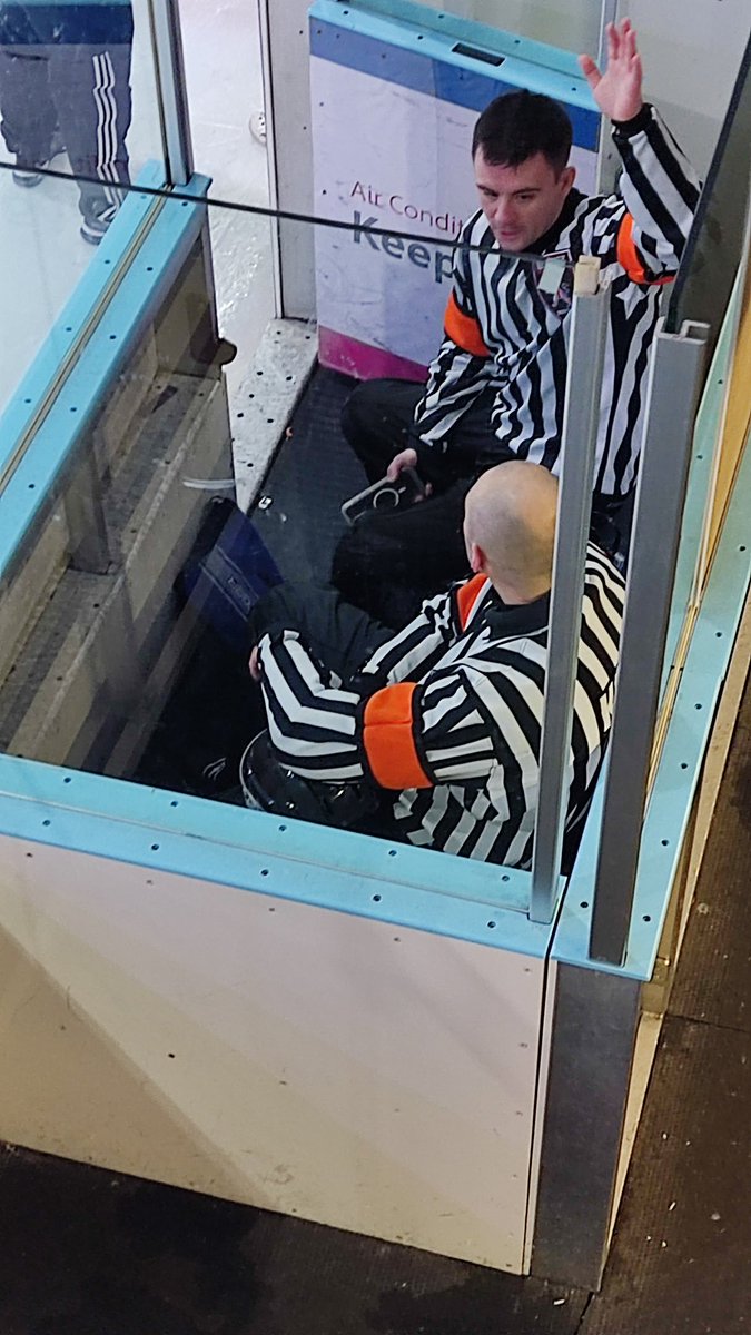 Andrew Day - Hockey tweet media