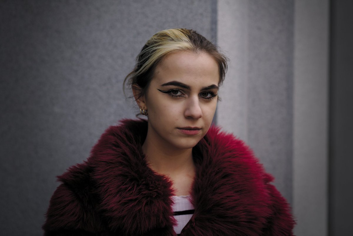 andrzejlaban's tweet photo. Street photography
#streetphotography #streetphoto #blonde #portrait #askstranger #makeup https://t.co/SjeDlMz5Rf