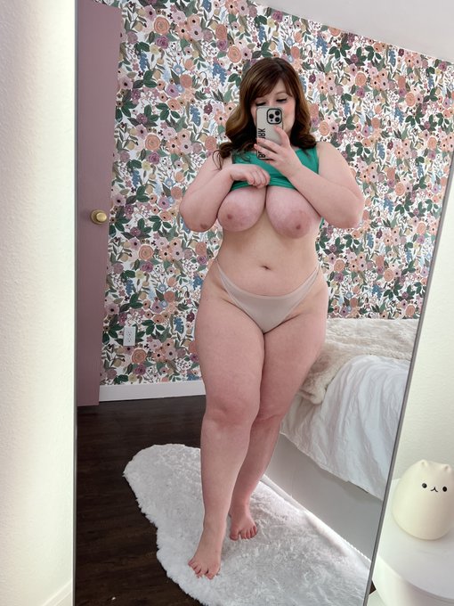 Smash or pass? https://t.co/xypUUrwrXS